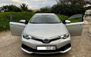 TOYOTA AURIS DIESEL 2018 AVEC 65000