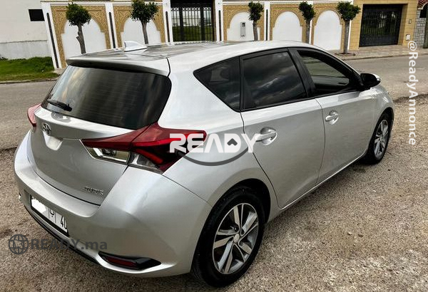 TOYOTA AURIS DIESEL 2018 AVEC 65000