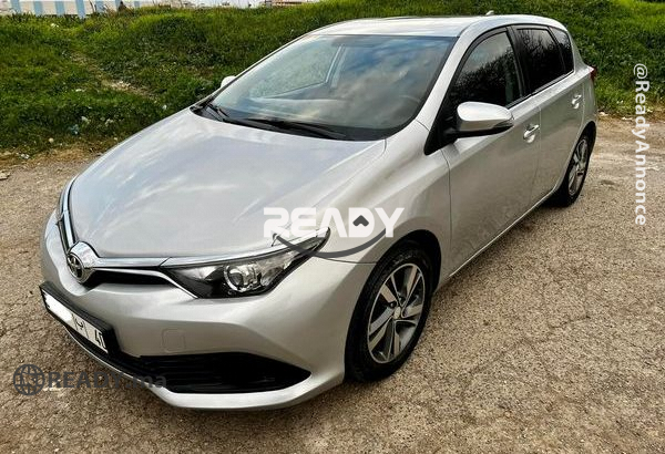 TOYOTA AURIS DIESEL 2018 AVEC 65000