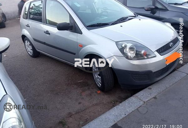 Ford fiesta 2008 essence